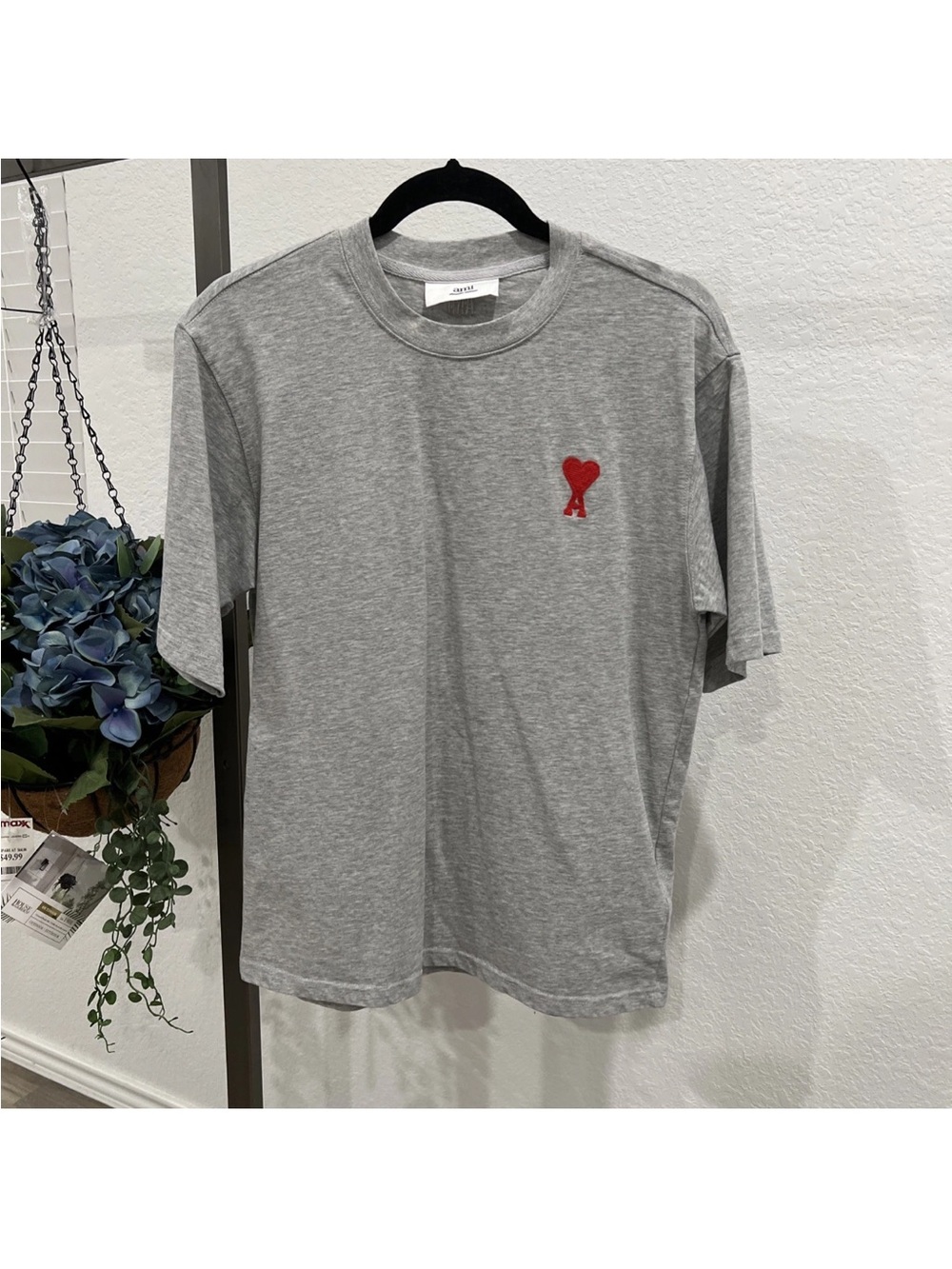 Ami Gray Short-Sleeve Tee with Red Heart Logo